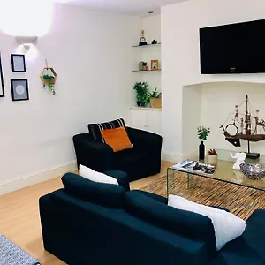  Apartment Contemporary Large In An Ideal Location
